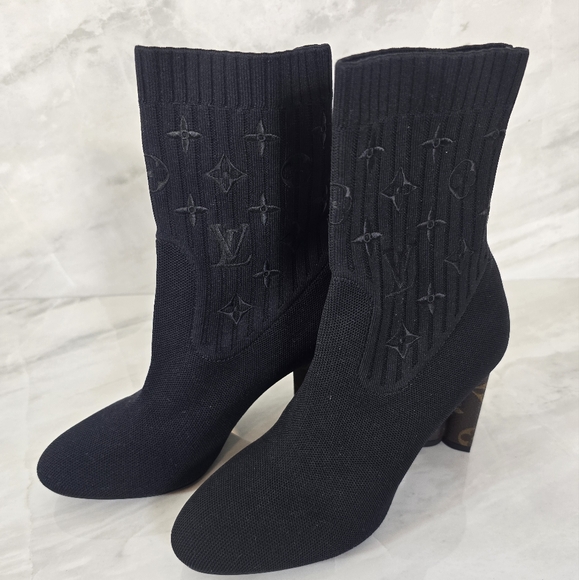 Louis Vuitton Shoes - Louis Vuitton Black Silhouette Knit Heeled Booties